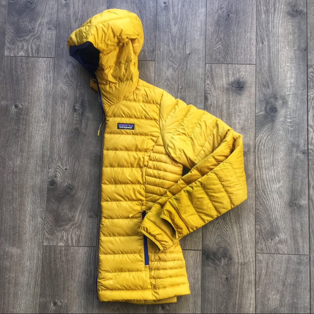 **SOLD** NWOT Patagonia Hooded Down Sweater Jacket - Picture 2 of 8